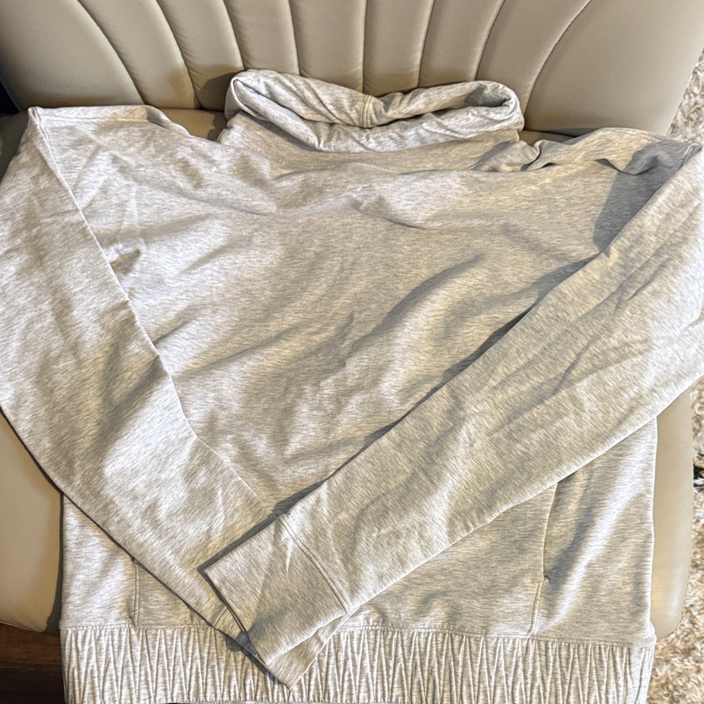 Lululemon funnel neck sweatshirt size 6